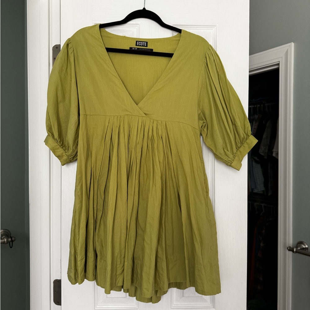 Ecote Green V-Neck Pleated Women's dress